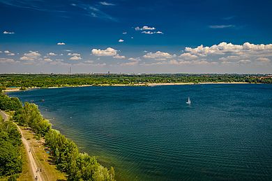 Luftansicht vom Cospudener See im Süden von Leipzig