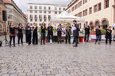 Auftritt von Sing & Sign (inklusives Ensemble)