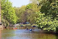 Kanus auf dem Karl-Heine-Kanal in Leipzig